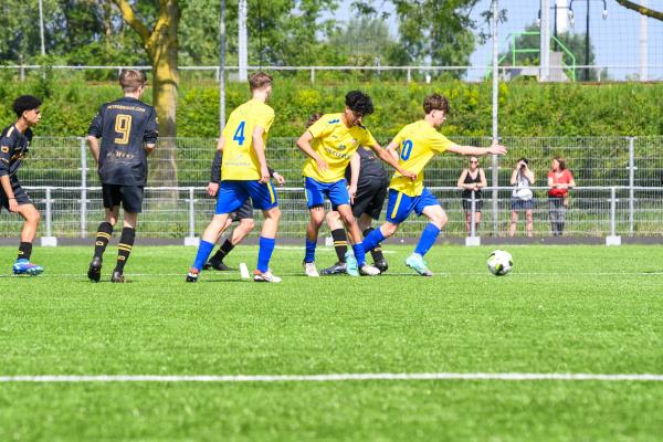 JB_ Reinier vd Kwast BVO voetbaltoernooi AZC Zutphen 9-5-2024_1125