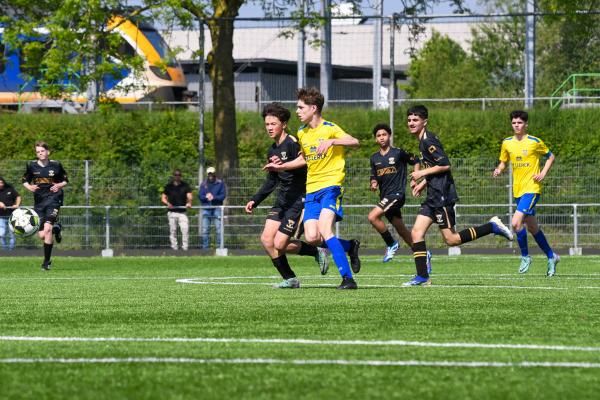 JB_ Reinier vd Kwast BVO voetbaltoernooi AZC Zutphen 9-5-2024_1196