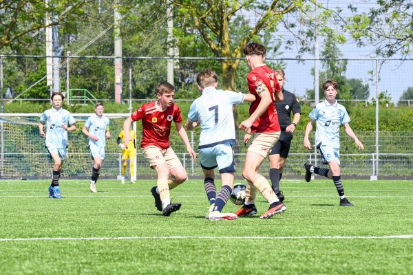 JB_ Reinier vd Kwast BVO voetbaltoernooi AZC Zutphen 9-5-2024_1300