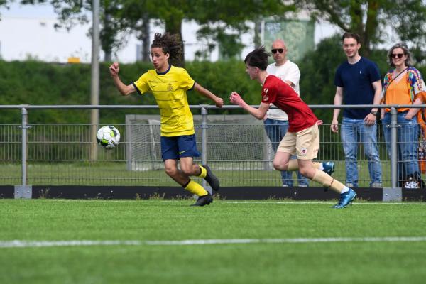 JB_ Reinier vd Kwast BVO voetbaltoernooi AZC Zutphen 9-5-2024_1649