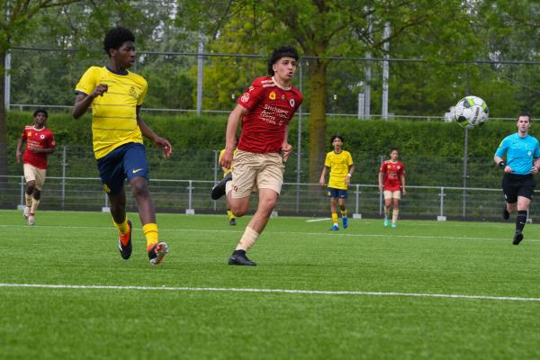 JB_ Reinier vd Kwast BVO voetbaltoernooi AZC Zutphen 9-5-2024_1685