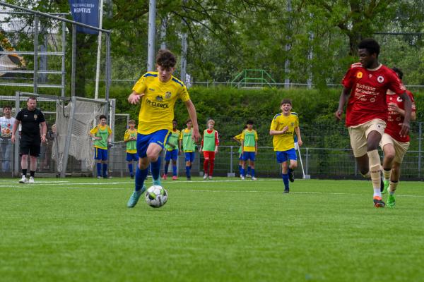 JB_ Reinier vd Kwast BVO voetbaltoernooi AZC Zutphen 9-5-2024_1953