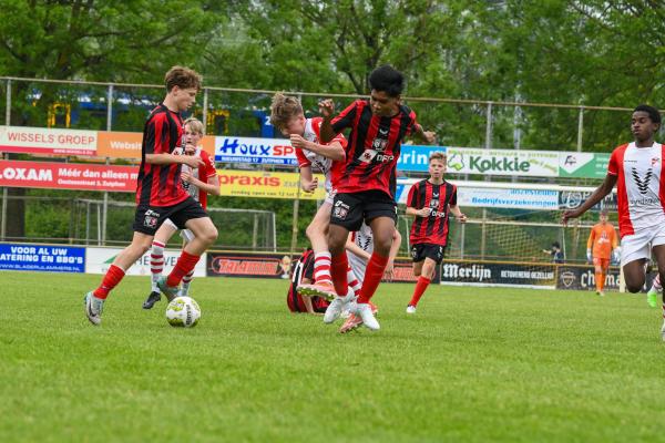 JB_ Reinier vd Kwast BVO voetbaltoernooi AZC Zutphen 9-5-2024_2233