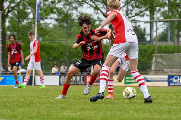 JB_ Reinier vd Kwast BVO voetbaltoernooi AZC Zutphen 9-5-2024_2241